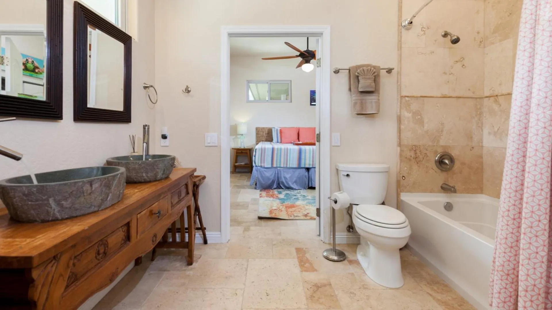 Pacific Vista Retreat Stunning 5Br Home Overlooking Ocean Privacy And Pool Kailua-Kona