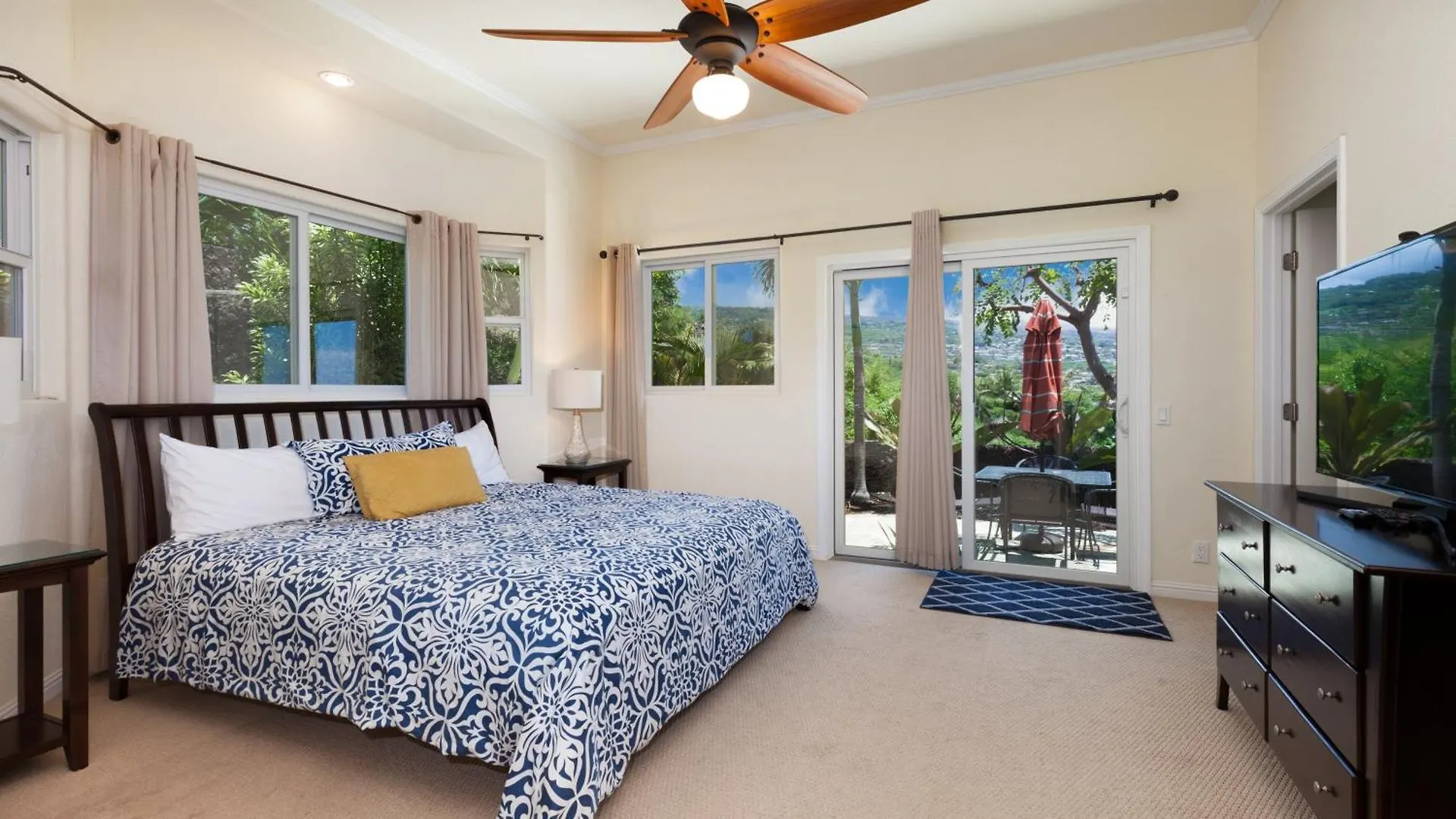 Holiday home Pacific Vista Retreat Stunning 5Br Home Overlooking Ocean Privacy And Pool Kailua-Kona United States