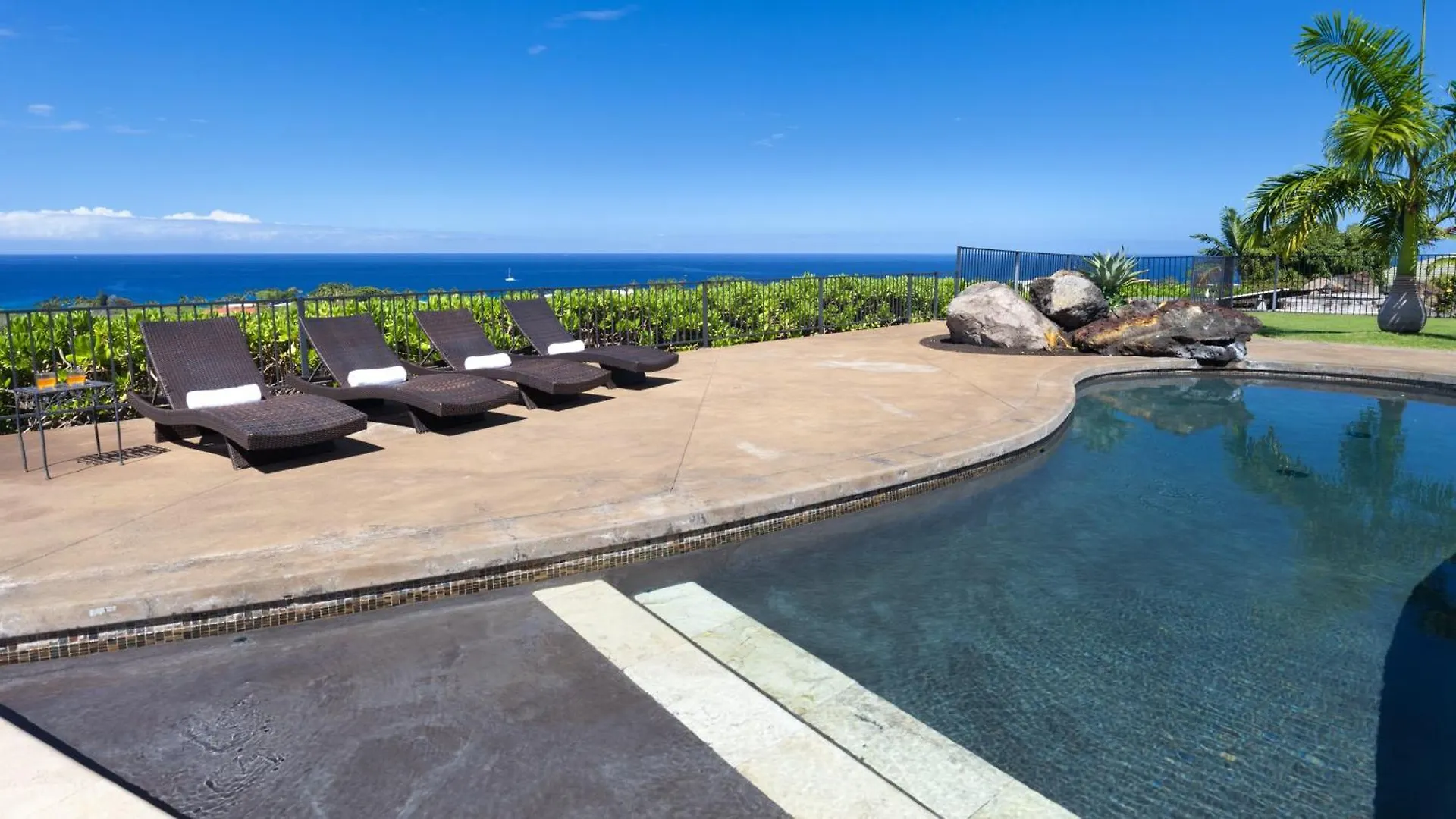 Pacific Vista Retreat Stunning 5Br Home Overlooking Ocean Privacy And Pool Kailua-Kona United States