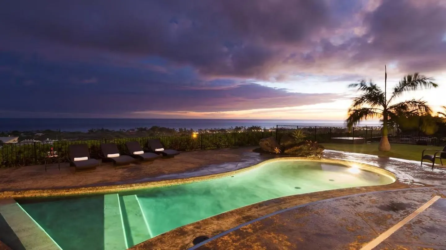Pacific Vista Retreat Stunning 5Br Home Overlooking Ocean Privacy And Pool Kailua-Kona Casa vacanze